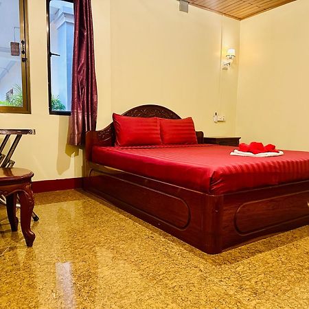 Savet Hostel Stoeng Treng ภายนอก รูปภาพ